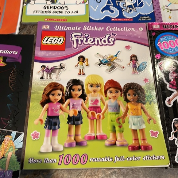 Entire a lot of books and stickers, activities books. - Picture 2 of 15